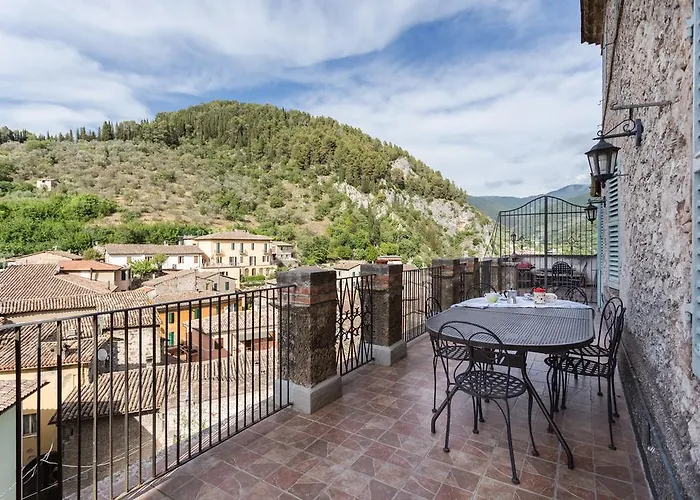 La Loggia Sul Nera Apartment *